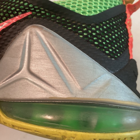 Nike LeBron 12 Low Remix 724557-003 shoes main image 7